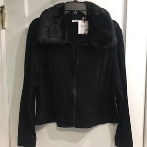 Light jacket with removable faux fur!!